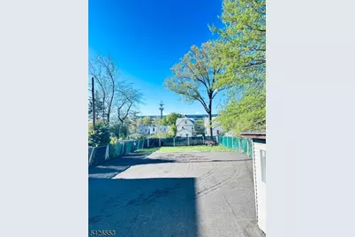 144 W 2nd Ave 1st Flr, Roselle, NJ 07203 - Photo 15