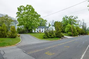 379 White Oak Ridge Rd, Millburn, NJ 07078 - Photo 3