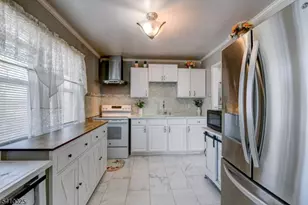 21 Normandy Cir, Hopatcong, NJ 07843 - Photo 5