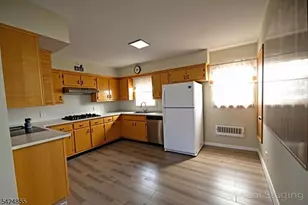 60 Scoles Ave, Clifton, NJ 07012 - Photo 15