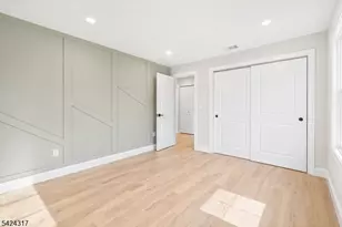 44 Melrose Dr, Livingston, NJ 07039 - Photo 9