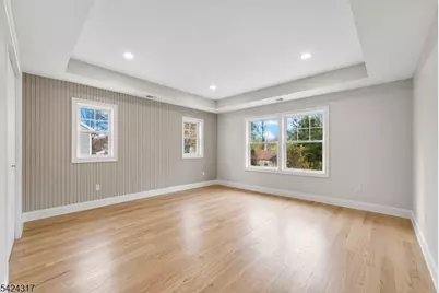 44 Melrose Dr, Livingston, NJ 07039 - Photo 11