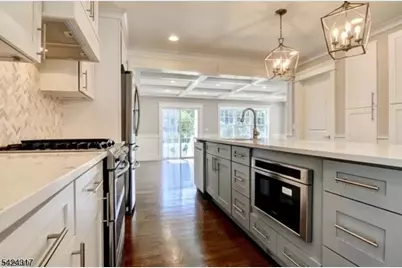 44 Melrose Dr, Livingston, NJ 07039 - Photo 7