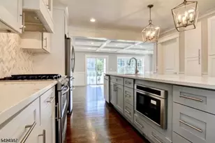 44 Melrose Dr, Livingston, NJ 07039 - Photo 7