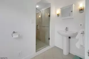 375 Up Mountain Ave, Montclair, NJ 07043 - Photo 35