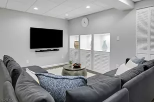 375 Up Mountain Ave, Montclair, NJ 07043 - Photo 37