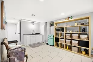 7 Squire Ln, Wayne, NJ 07470 - Photo 31