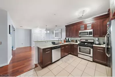 104 E Elizabeth Ave #310, Linden, NJ 07036 - Photo 3