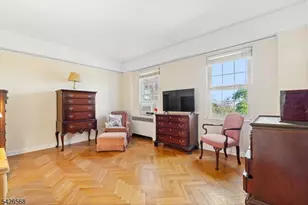 10 Crestmont Rd, Montclair Twp., NJ 07042 - Photo 23