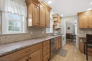 861 Liberty Ave, Union Township, NJ 07083 - Photo 17