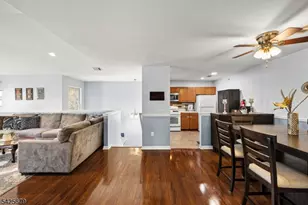 123 Chariot Ct, Piscataway Township, NJ 08854 - Photo 5