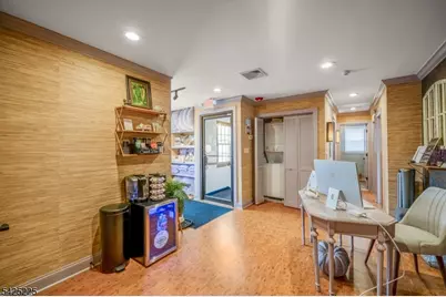 365 Franklin Ave, Wyckoff Township, NJ 07481 - Photo 7