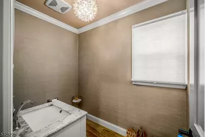 365 Franklin Ave, Wyckoff Township, NJ 07481 - Photo 9