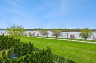 5 Harbor Front Terrace, Elizabeth, NJ 07206 - Photo 27