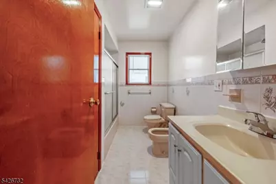 939 Grove St, Elizabeth, NJ 07202 - Photo 9