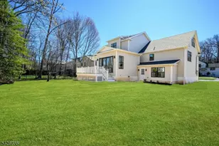 32 W McClellan Ave, Livingston, NJ 07039 - Photo 23