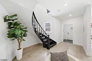 28 1/2 Irving St, Montclair, NJ 07042 - Photo 3