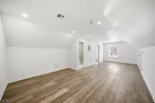 28 1/2 Irving St, Montclair, NJ 07042 - Photo 21