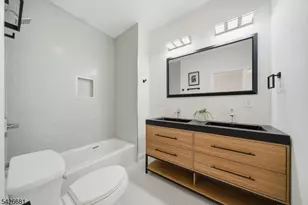 28 1/2 Irving St, Montclair, NJ 07042 - Photo 17
