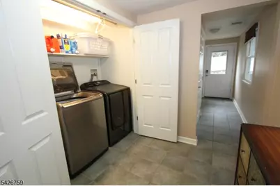 7 Stuart St, Waldwick, NJ 07463 - Photo 23