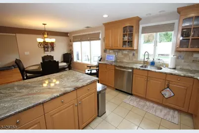 7 Stuart St, Waldwick, NJ 07463 - Photo 11