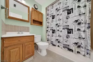 23 Wimbledon Dr, Vernon, NJ 07462 - Photo 9