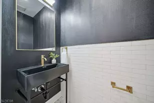 28 Irving St, Montclair, NJ 07042 - Photo 7