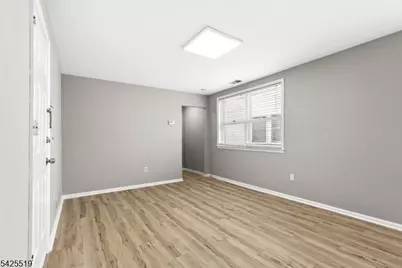 22 Orchard St, Summit, NJ 07901 - Photo 9