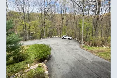 32 Saint Bernards Rd, Rockaway Township, NJ 07885 - Photo 27