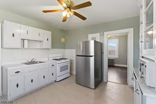 10 Garfield St, Linden, NJ 07036 - Photo 9