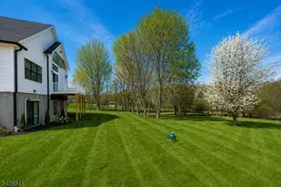 124 Wheatsworth Rd, Hardyston Township, NJ 07419 - Photo 5