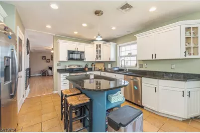 24 Valley View Trl, Sparta Township, NJ 07871 - Photo 3