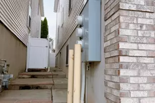 28 Davis St, Harrison, NJ 07029 - Photo 3