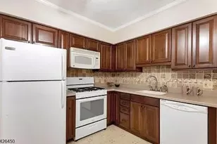4 Claremont Pl, Montclair, NJ 07042 - Photo 5