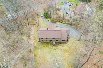 169 E Mountain Rd, Hillsborough Township, NJ 08844 - Photo 11