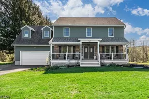 8 E Gate Dr, Vernon, NJ 07418 - Photo 1