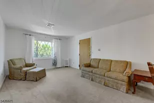 846 Riverside Ave, Lyndhurst Township, NJ 07071 - Photo 15