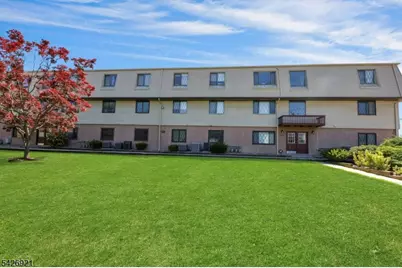 846 Riverside Ave #202, Lyndhurst Township, NJ 07071 - Photo 1