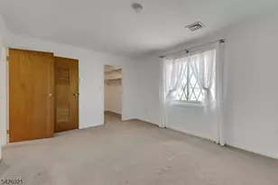 846 Riverside Ave, Lyndhurst Township, NJ 07071 - Photo 25