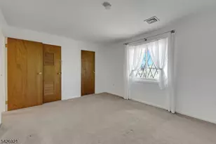 846 Riverside Ave, Lyndhurst Township, NJ 07071 - Photo 21
