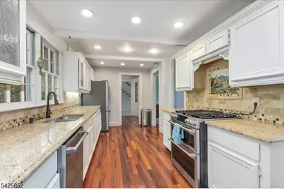 754 Dixie Ln, Plainfield, NJ 07062 - Photo 9