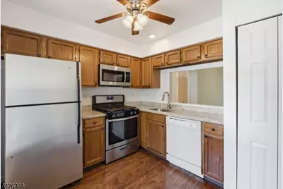 55 Oswestry Way, Franklin Township, NJ 08873 - Photo 3