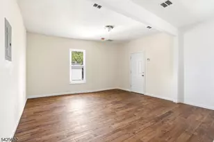 826 S 15th St, Newark, NJ 07108 - Photo 11