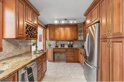 544 W 8th St, Plainfield City, NJ 07060 - Photo 11