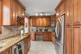 544 W 8th St, Plainfield City, NJ 07060 - Photo 11