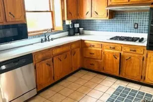 8 Loyola Ct, Hopatcong, NJ 07843 - Photo 5