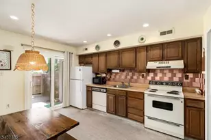 118 Bluebird Dr, Hillsborough Township, NJ 08844 - Photo 15