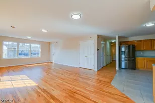 15-21 Oraton St, Newark, NJ 07104 - Photo 35