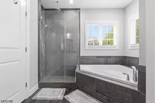 11 Bluffs Ct, Hamburg, NJ 07419 - Photo 29