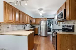 32 Hibernia Rd, Rockaway Township, NJ 07866 - Photo 9
